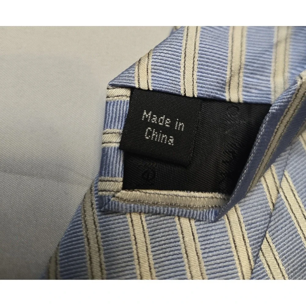 Calvin Klein Classic Blue Cream Striped 100% Silk Mens Neck‎ Tie